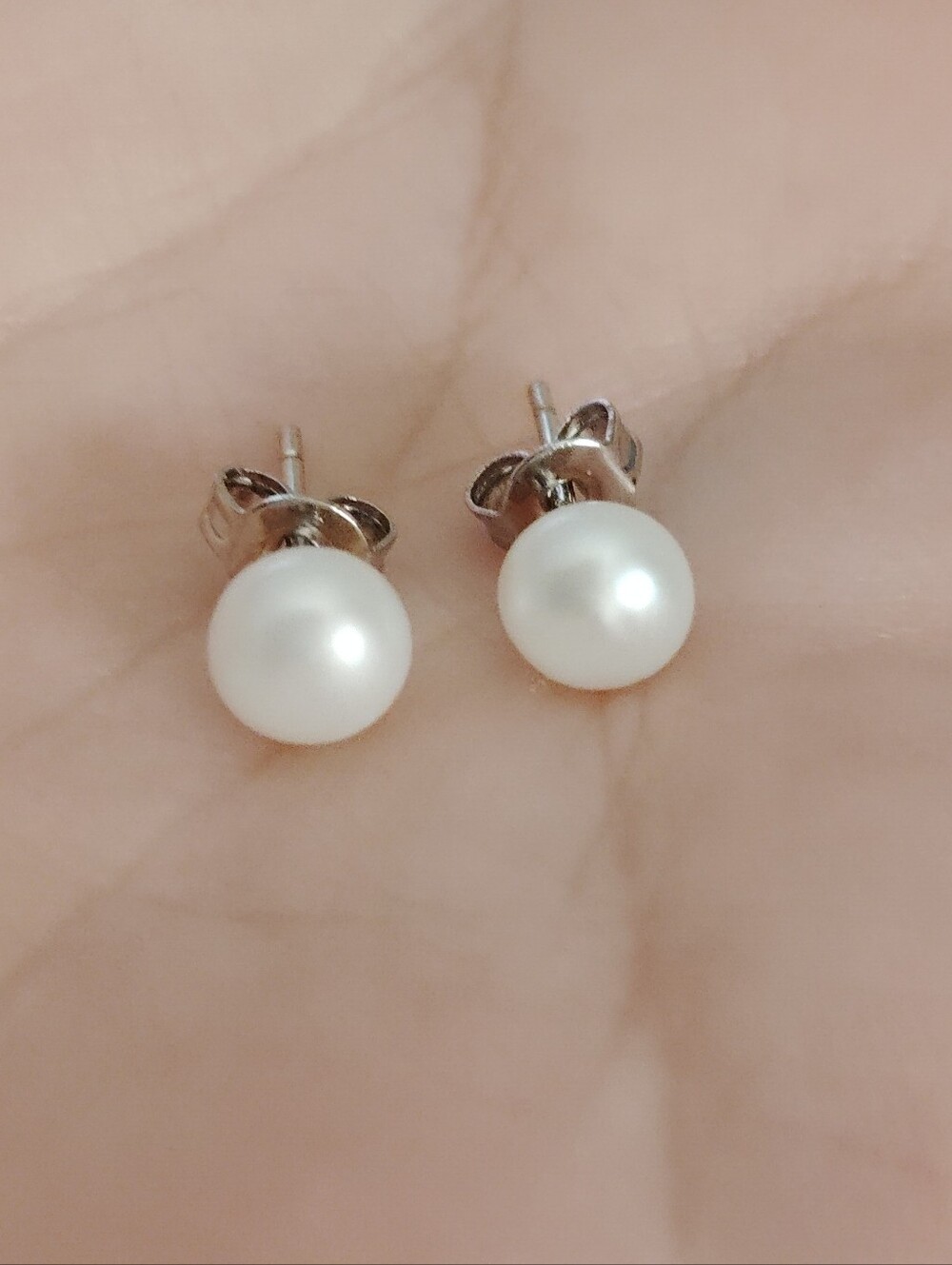 Estate 14k White Gold Natural Iridescent White 6/7mm Akoya Pearl Stud Earrings